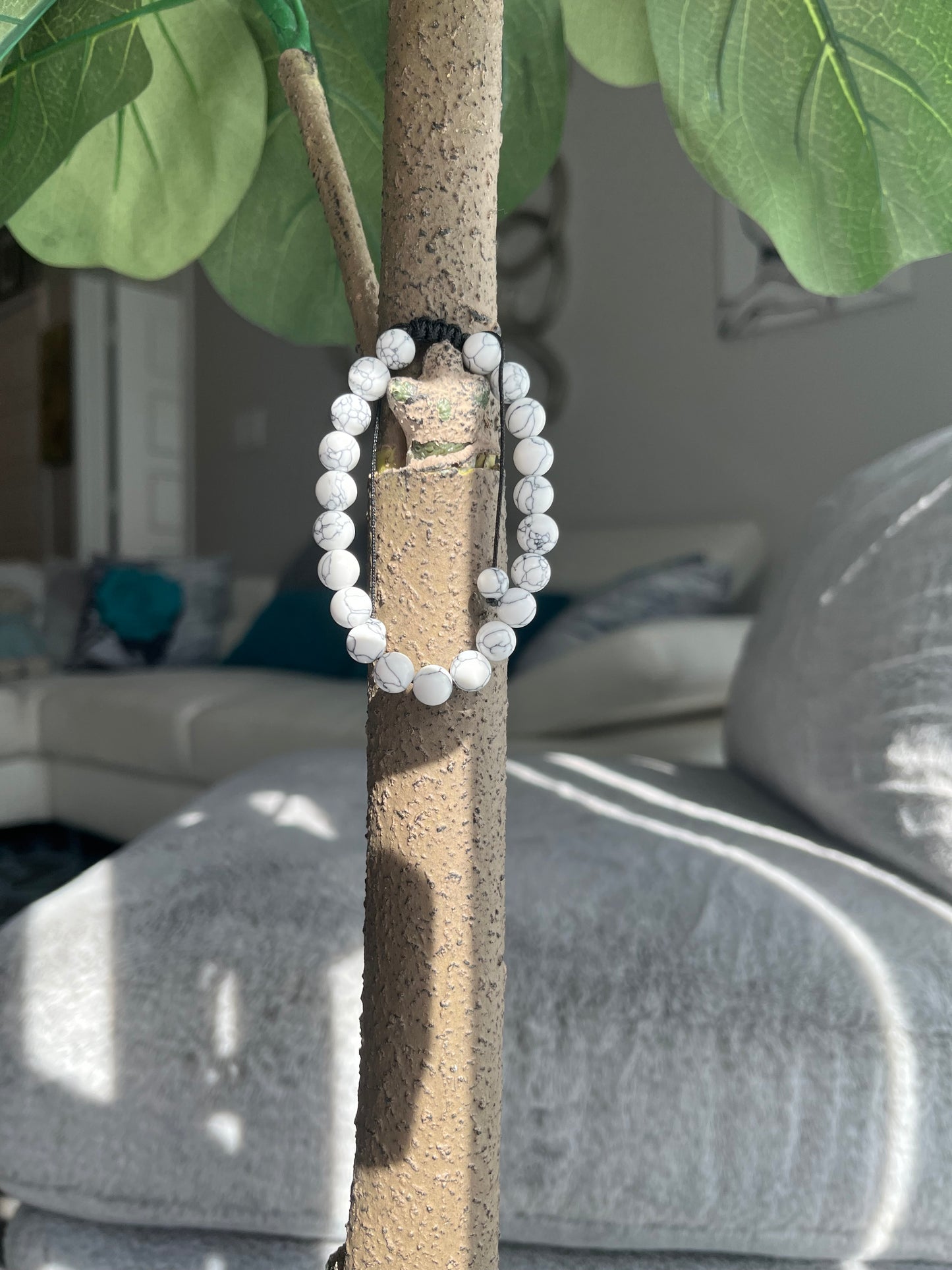 Natural Healing Gemstone Bracelet - Howlite