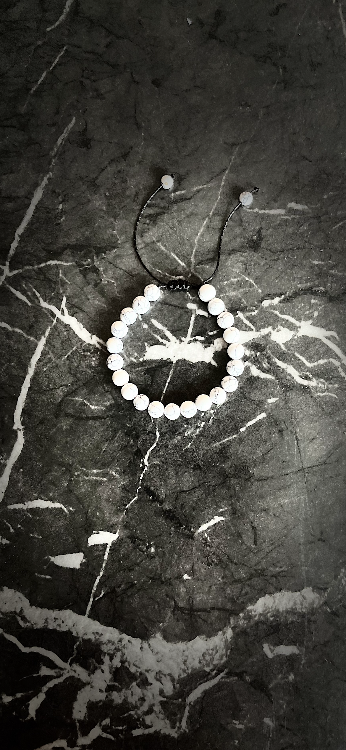 Natural Healing Gemstone Bracelet - Howlite